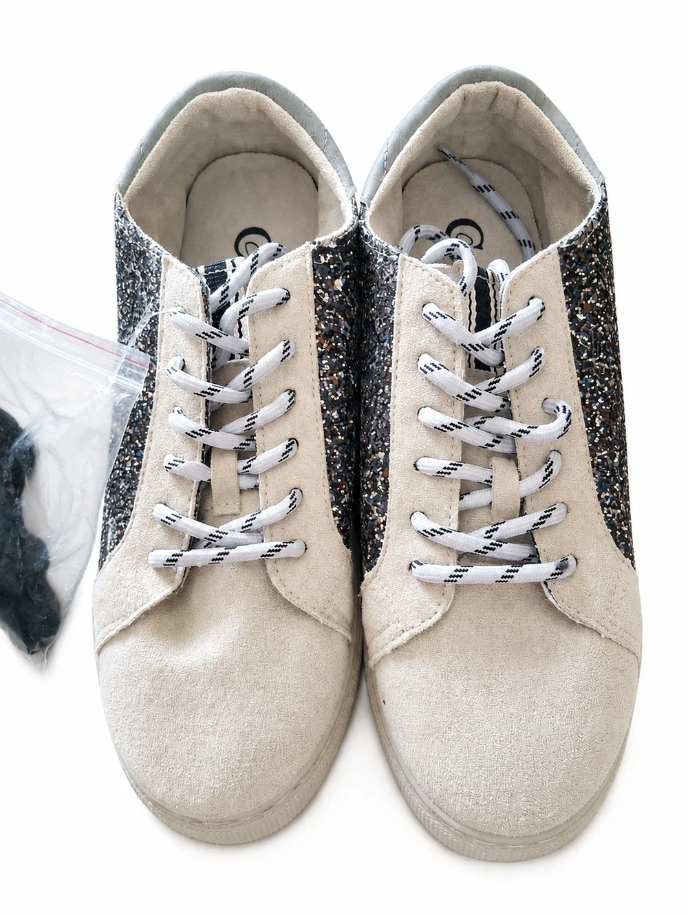 Comfort Est. 1946 Glitter Sneakers Size 8 NWOT Beige Taupe Sparkle Lace Up Shoes